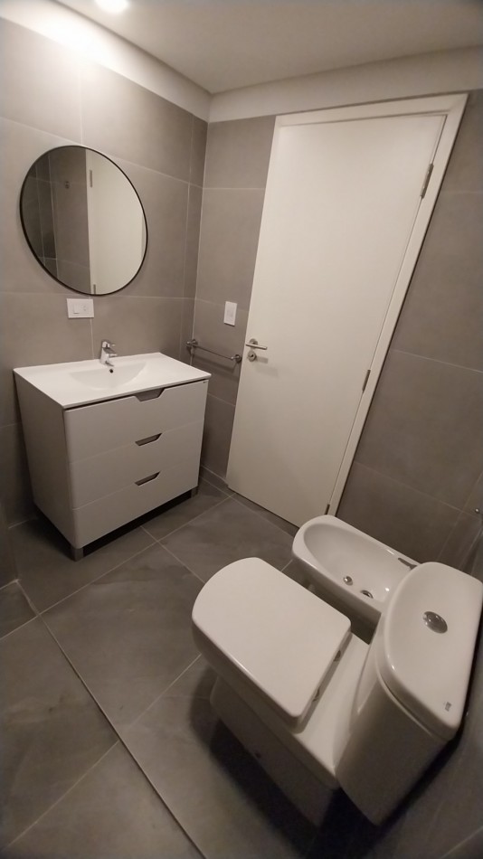 ABASTO ! VENTA DEPARTAMENTO TRES DORMITORIOS CON TERRAZA  ITUZAINGO Y BUENOS AIRES ESTRENAR