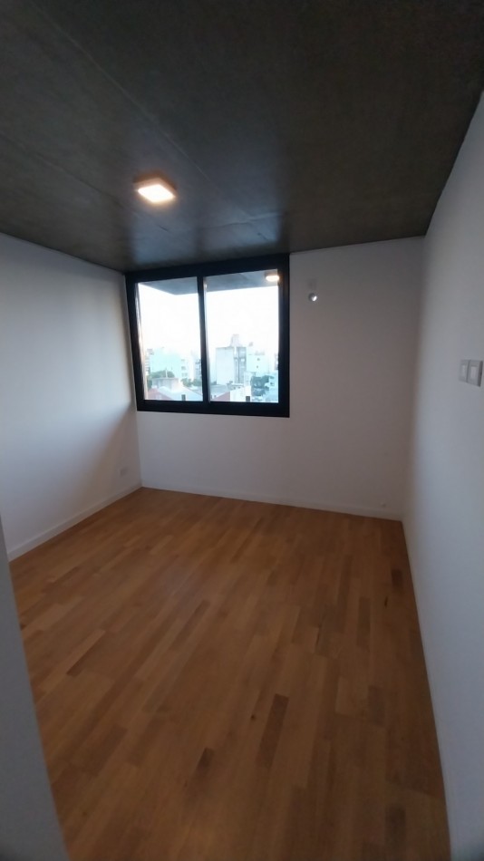 ABASTO ! VENTA DEPARTAMENTO TRES DORMITORIOS CON TERRAZA  ITUZAINGO Y BUENOS AIRES ESTRENAR