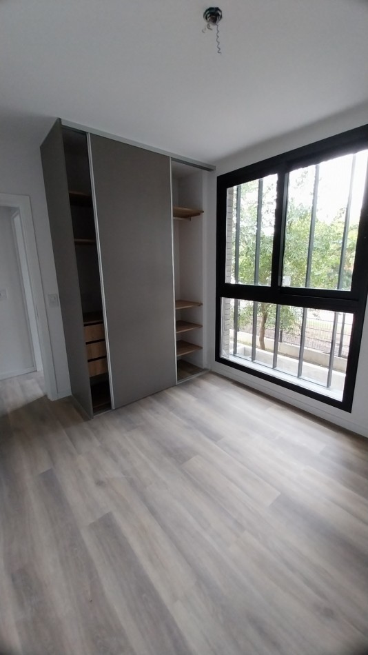 VENTA DEPARTAMENTO DOS DORMITORIOS PISO 3 U38 EN FISHERTON JUAN JOSE PASO Y COLOMBRES