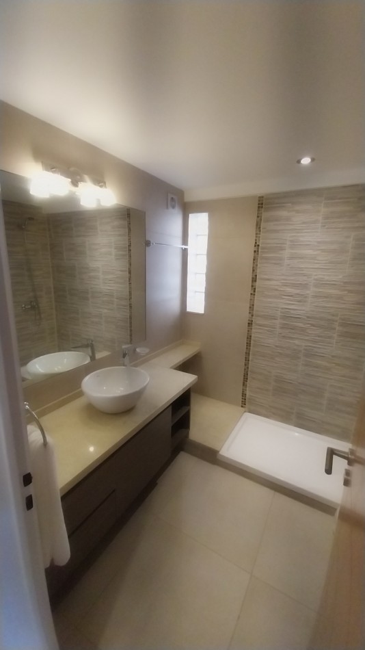 VENTA ESPECTACULAR SEMIPISO DOS DORMITORIOS PARAGUAY Y PELLEGRINI FINACIAMOS!!!