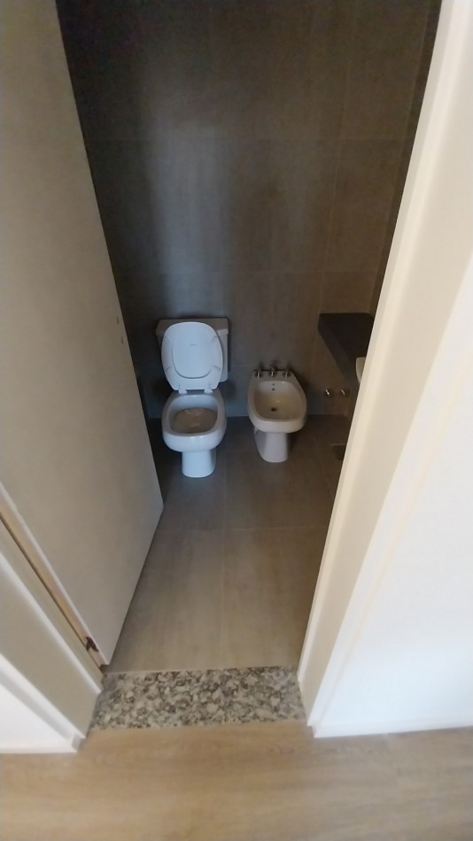 ALBERDI... VENTA DEPARTAMENTO DOS DORMITORIOS FRENTE ARTIGAS 200..A METROS DE PORTAL SHOPPING