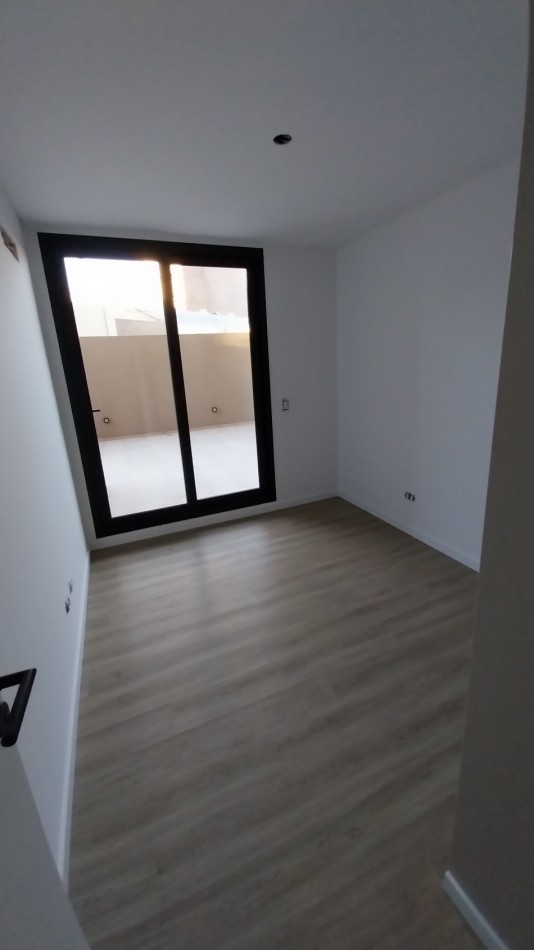 ALBERDI...VENTA DEPARTAMENTO DOS DORMITORIOS PB ARTIGAS 200 CERQUITA PORTAL SHOPPING