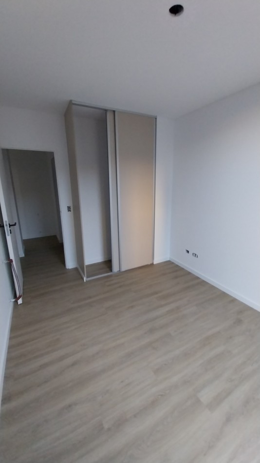 ALBERDI...VENTA DEPARTAMENTO DOS DORMITORIOS PB ARTIGAS 200 CERQUITA PORTAL SHOPPING