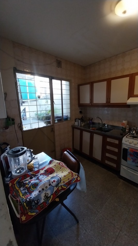 VENTA CASA DOS/TRES DORMITORIOS 1 DE MAYO Y 27 DE FEBRERO