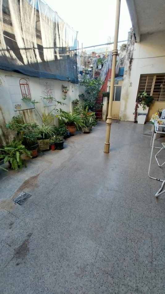 VENTA CASA DOS/TRES DORMITORIOS 1 DE MAYO Y 27 DE FEBRERO