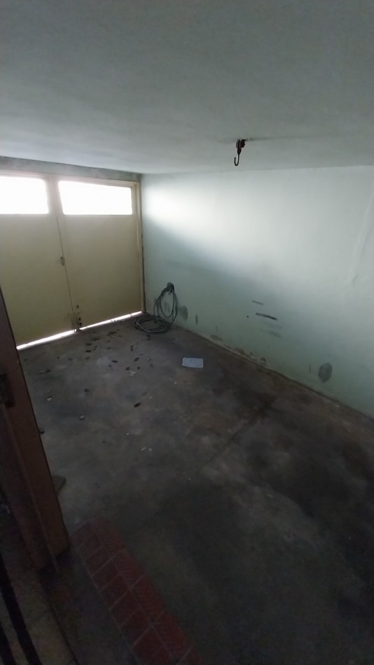 VENTA CASA DOS/TRES DORMITORIOS 1 DE MAYO Y 27 DE FEBRERO