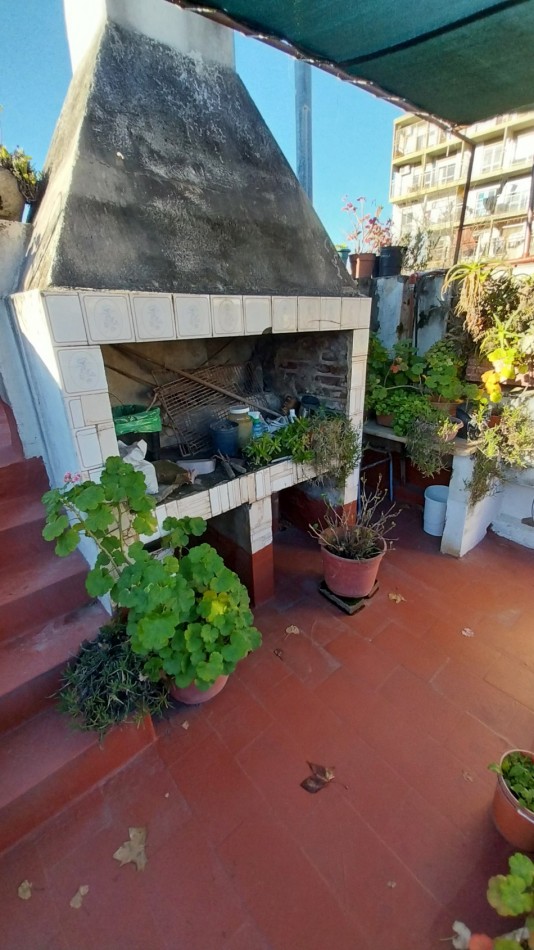 VENTA CASA DOS/TRES DORMITORIOS 1 DE MAYO Y 27 DE FEBRERO