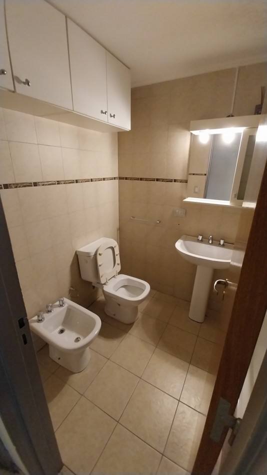 ZONA RIO! VENTA PISO EXCLUSIVO TRES DORMITORIOS CON DOS COCHERAS