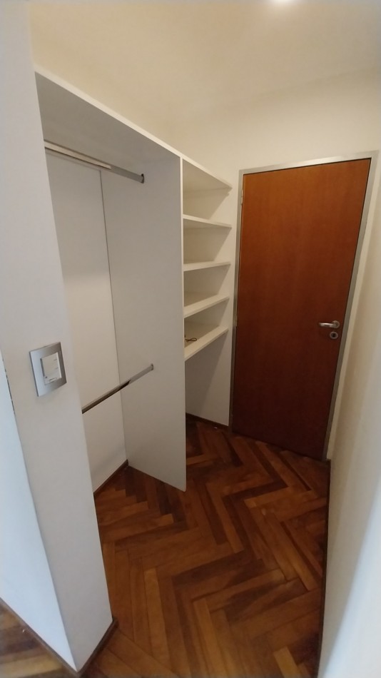 ZONA RIO! VENTA PISO EXCLUSIVO TRES DORMITORIOS CON DOS COCHERAS