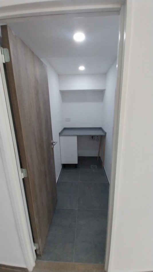 PICHINCHA VENTA DEPARTAMENTO DOS DORMITORIOS CORDOBA Y SUIPACHA FRENTE