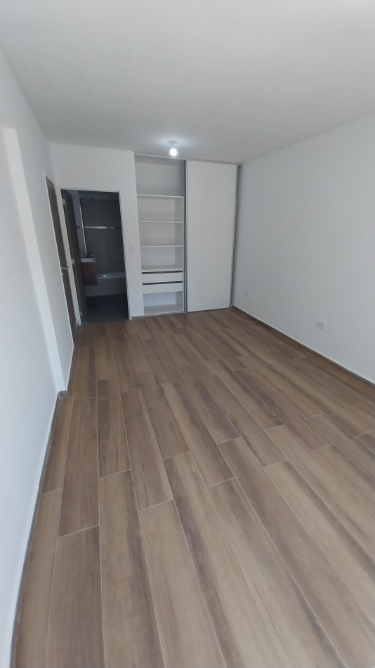 PICHINCHA VENTA DEPARTAMENTO DOS DORMITORIOS CORDOBA Y SUIPACHA FRENTE