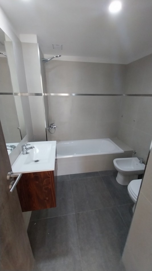 PICHINCHA VENTA DEPARTAMENTO DOS DORMITORIOS CORDOBA Y SUIPACHA FRENTE