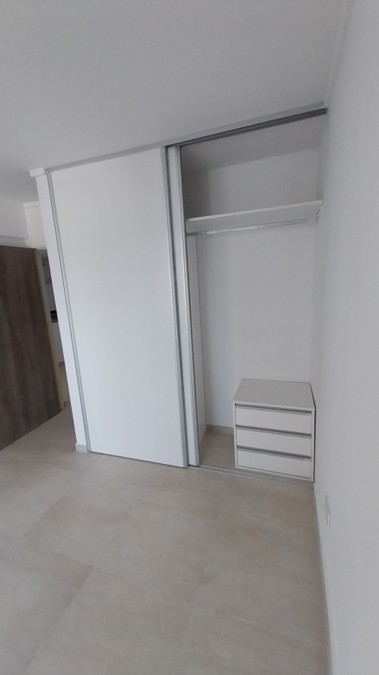 PICHINCHA VENTA DEPARTAMENTO UN DORMITORIO SUIPACHA Y CORDOBA CON TERRAZA EXCLUSIVA