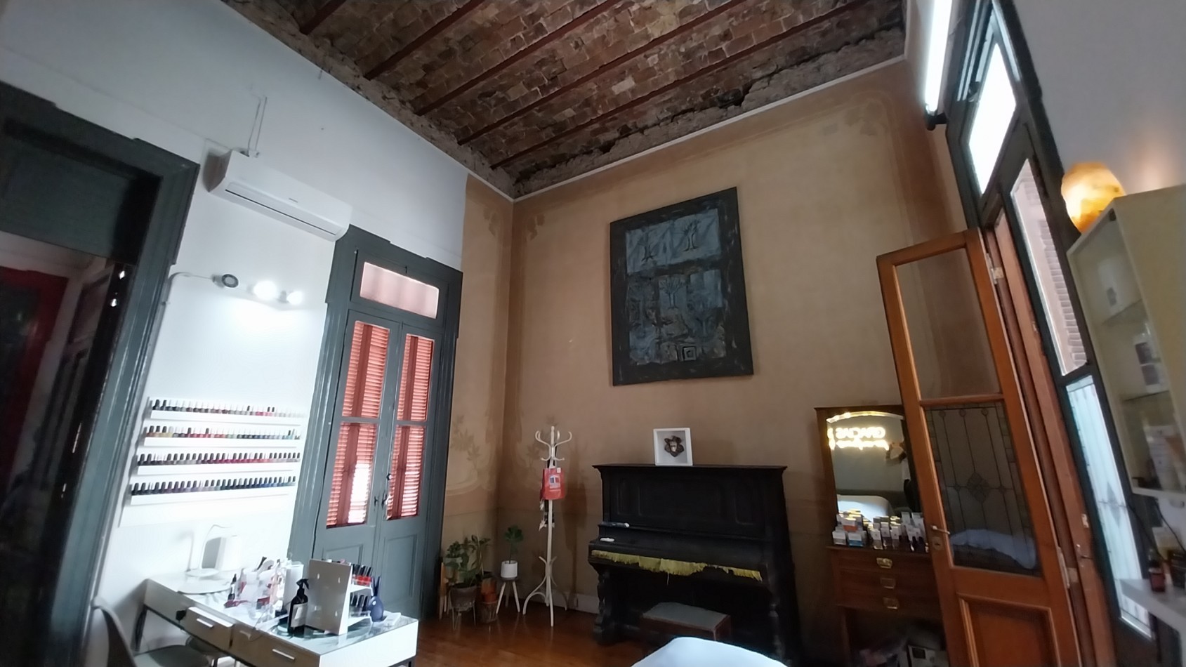 VENTA CASA DE PASILLO 7 DORMITORIOS SARGENTO CABRAL  Y EL RIO IDEAL INSTITUCIONES, CONSULTORIOS, INSTITUTOS....